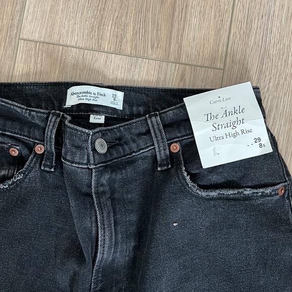 NWOT Abercrombie and Fitch Ankle Straight Ultra High Rise Curve Love - Picture 2 of 3